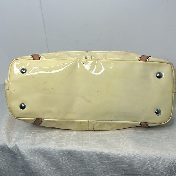 Coach Peyton Embossed Yellow Patent & tan Leather Bag, F23722 - Picture 6 of 12